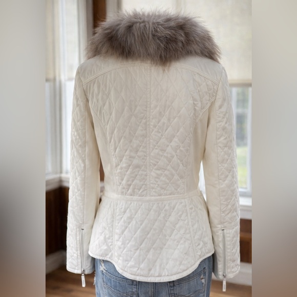 White House Black Market Winter White Jacket/Coat with Removable Faux Fur Collar - Picture 3 of 13